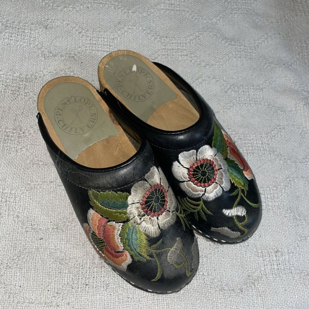 Penelope Chilvers Women’s Casual Mules Size 37 U.S. 6 M Black Floral Going Out